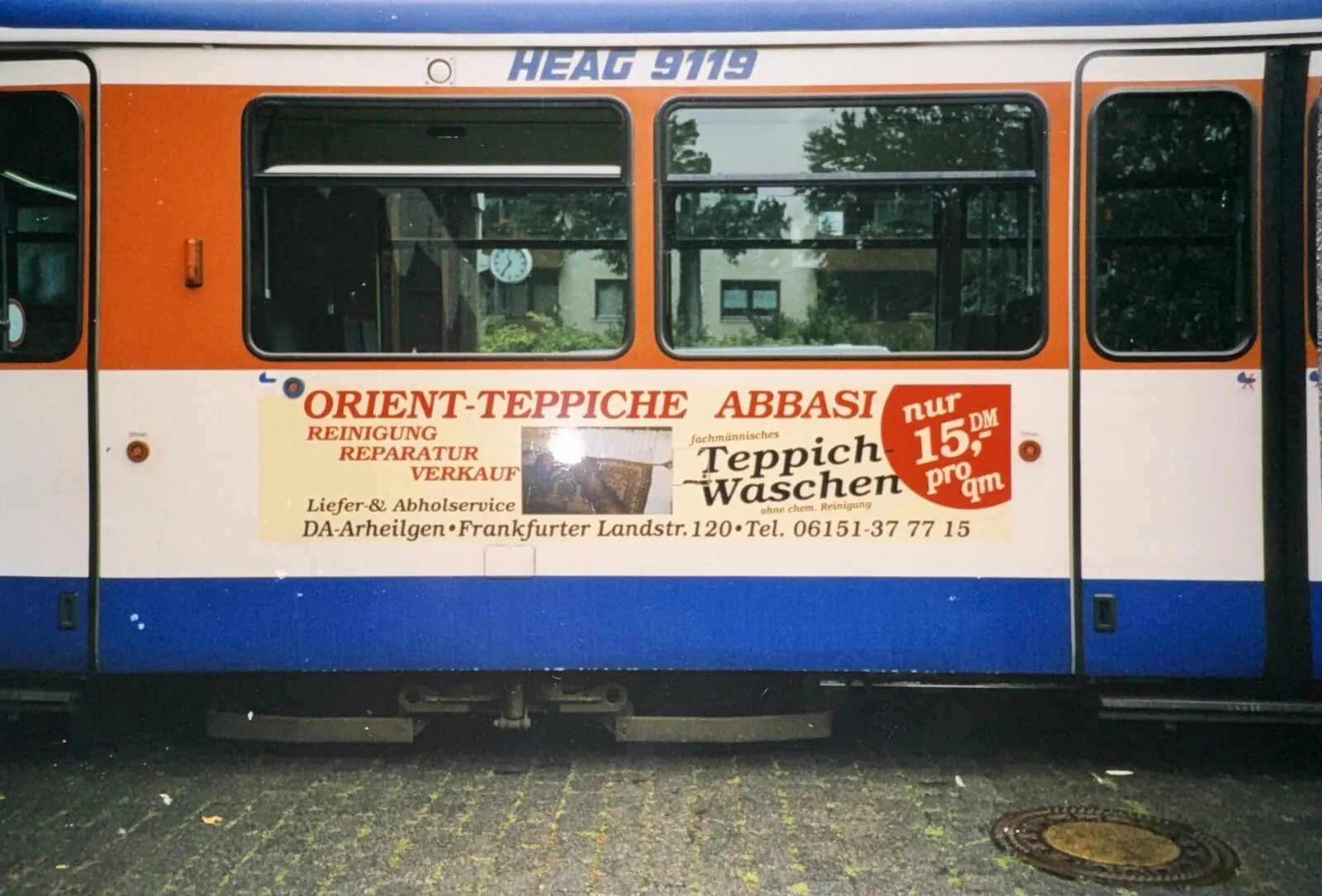 Werbung auf einer Darmstädter HEAG-Straßenbahn