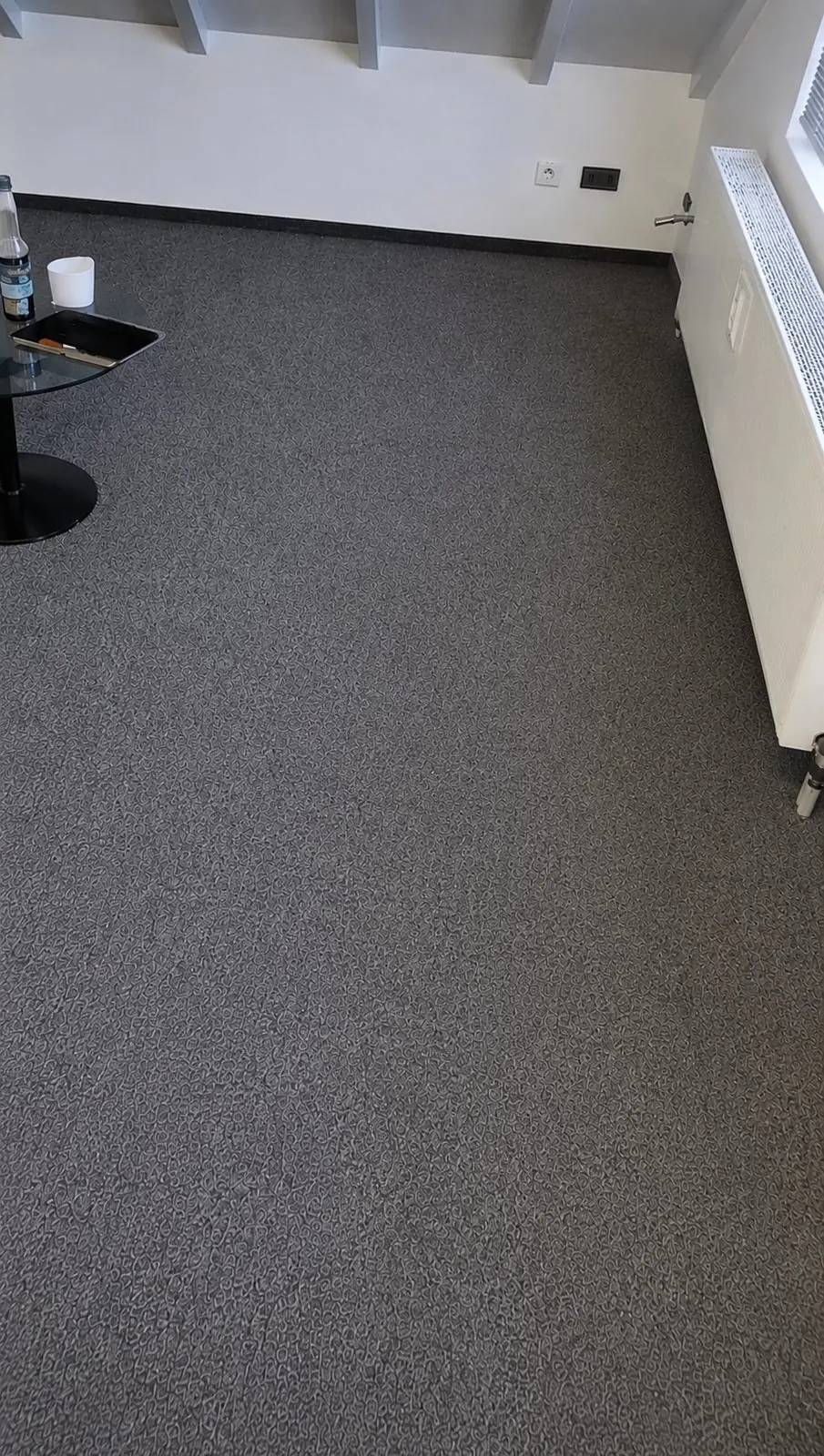 Derselbe Objekt-Teppichboden nach der Sprühextraktion